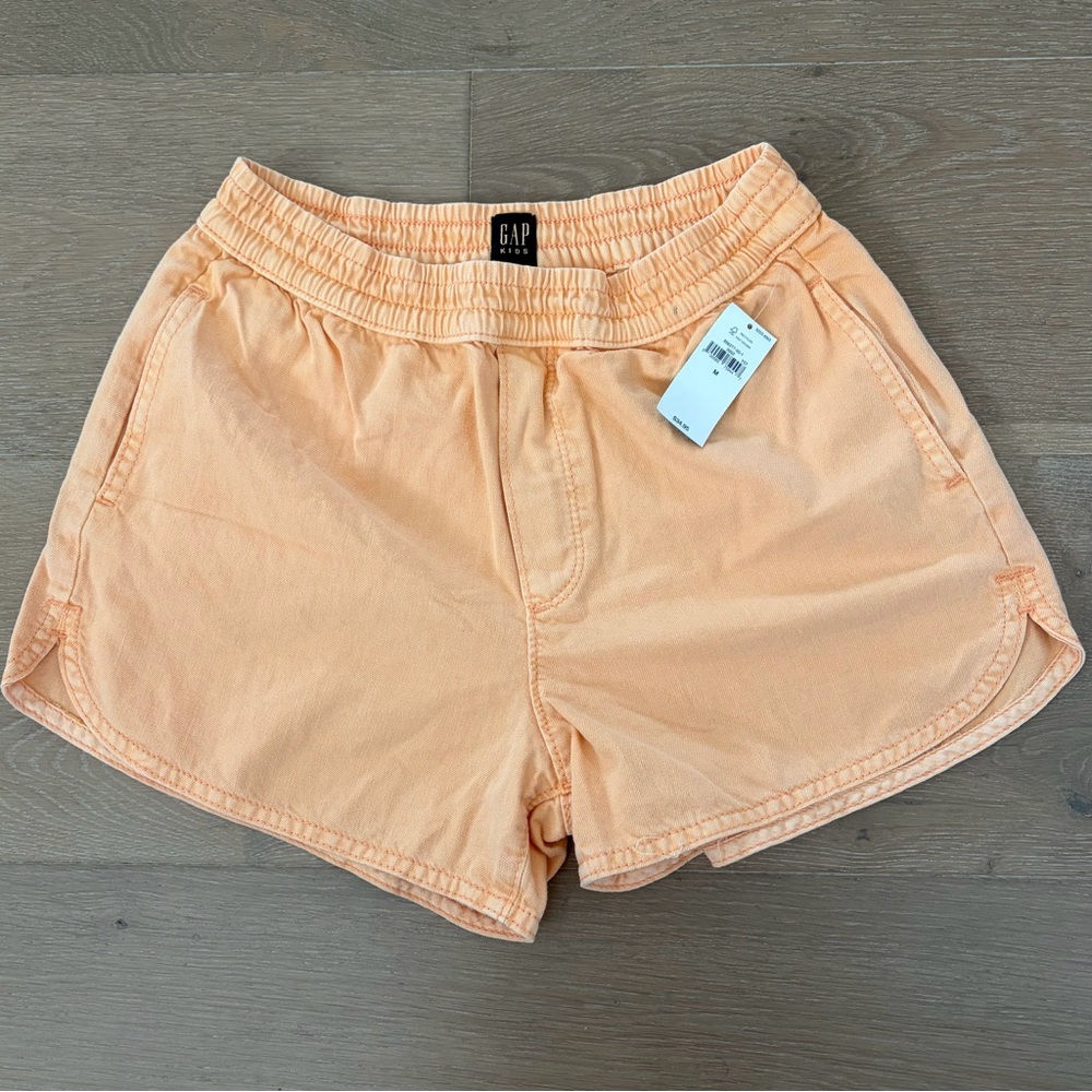 NEW Gap pull-on dolphin shorts